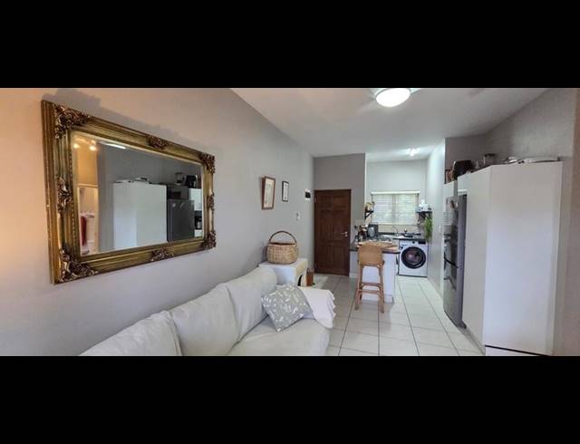 2 BEDROOM APARTMENT FOR SALE IN SHEFFIELD BEACH